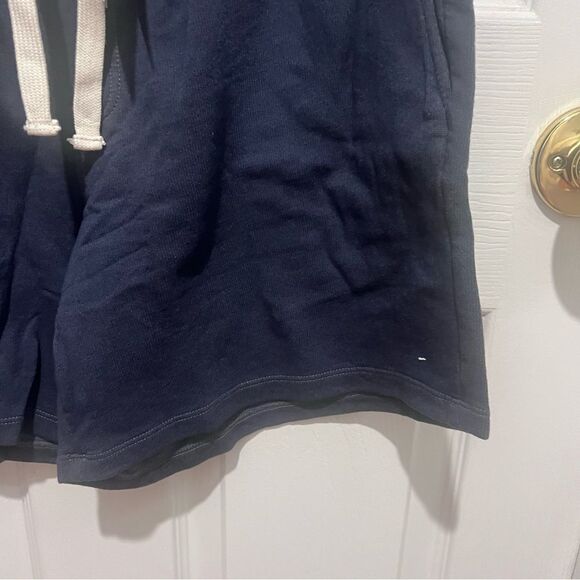 NWT Monrow gym shorts in vintage black size medium with adjustable waist band - Picture 9 of 12